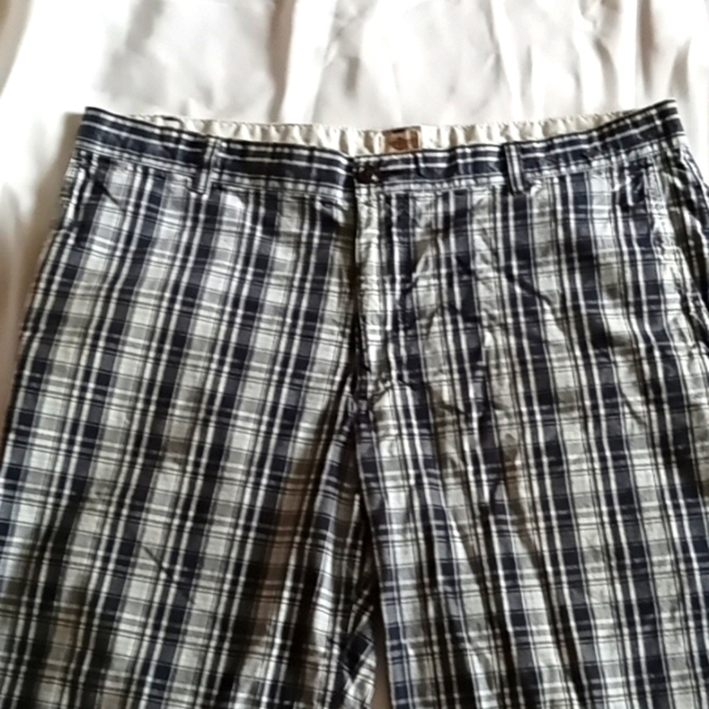 Dockers Men's Plaid Shorts Size. 38 Perfect Used Condition